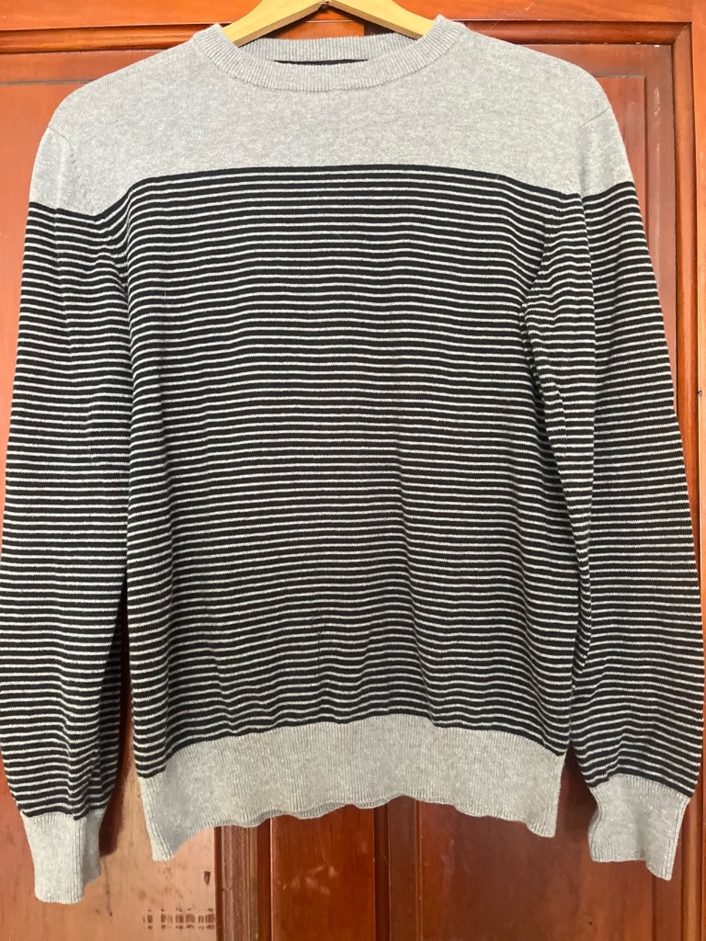 Men's Striped Crewneck Sweater in Black & Gray Frederic Anderson - M